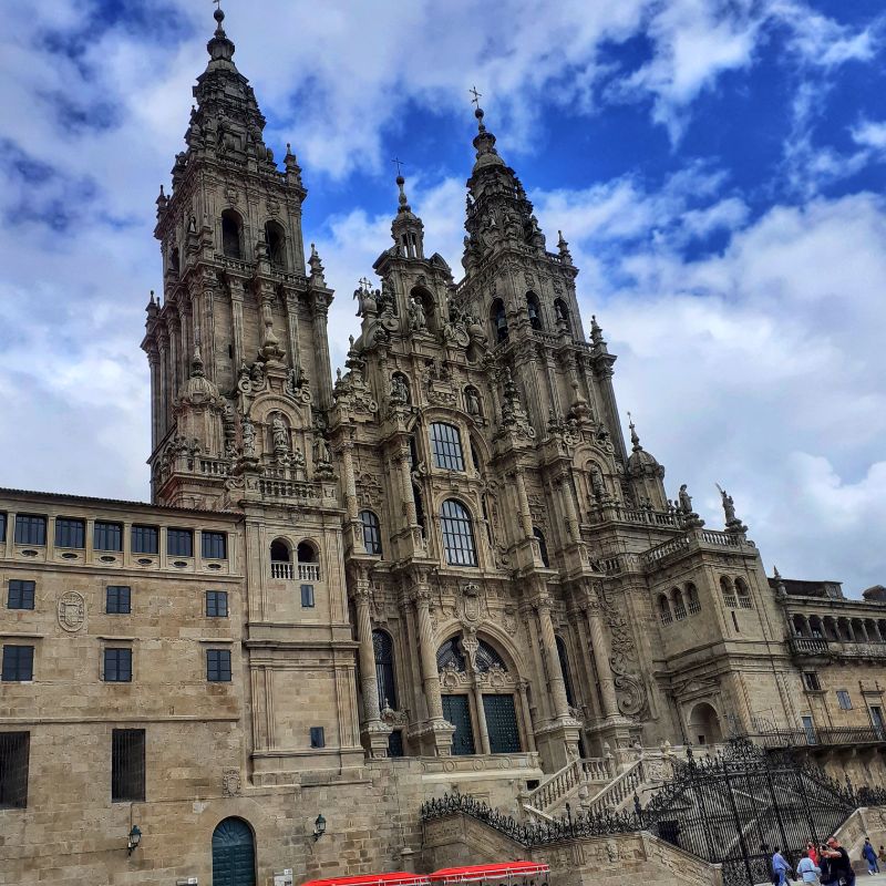 Catedral de Santiago. Vista de la fachada desde la plaza del Obradoiro.